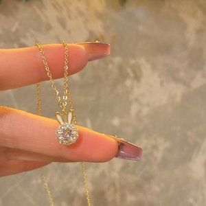 Rotatable bunny necklace